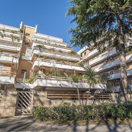 Eur Luminous And Large Family Terrace Apartment Рим Экстерьер фото
