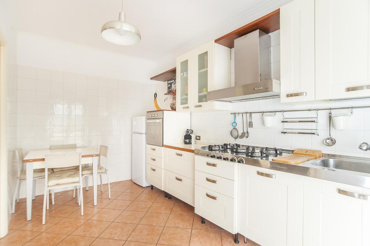 Eur Luminous And Large Family Terrace Apartment Рим Экстерьер фото