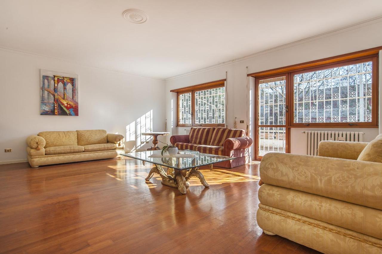 Eur Luminous And Large Family Terrace Apartment Рим Экстерьер фото