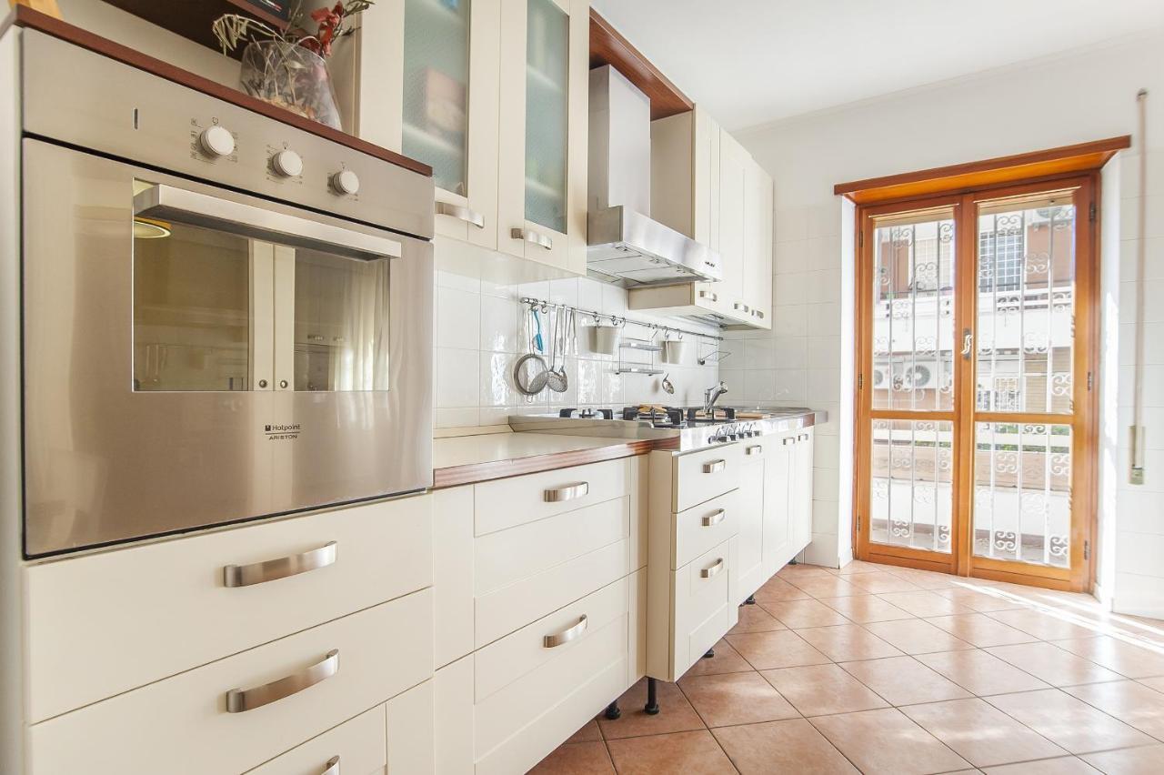 Eur Luminous And Large Family Terrace Apartment Рим Экстерьер фото