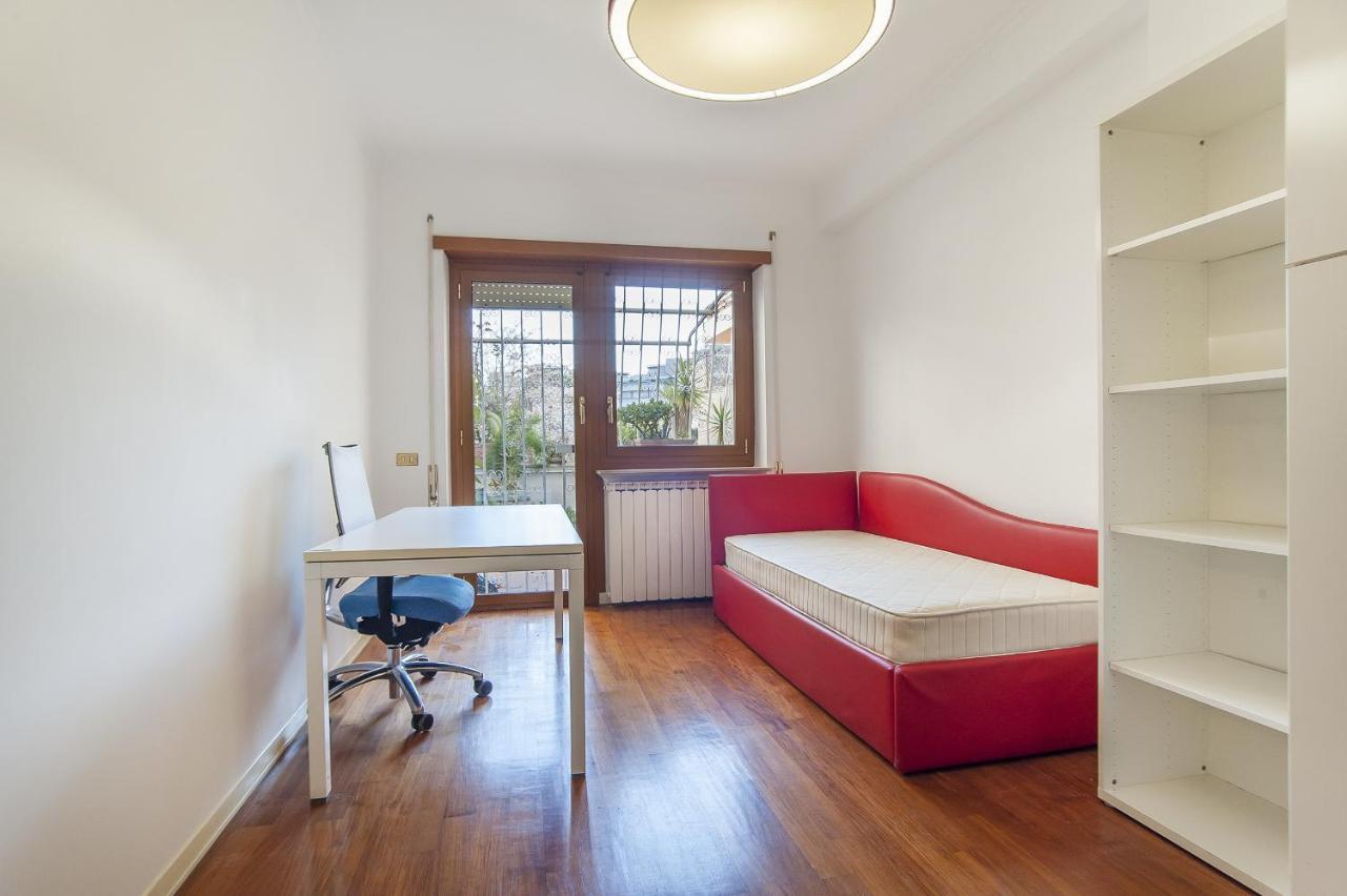 Eur Luminous And Large Family Terrace Apartment Рим Экстерьер фото